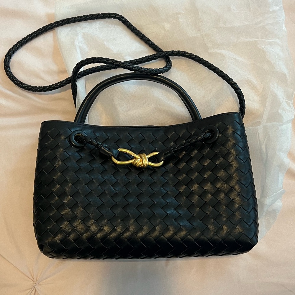 Luxury-Inspired Black Bowknot Vegan Leather Woven Hand/Shoulder Bag BRAND NEW